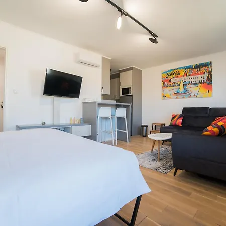 Epicent Apartment