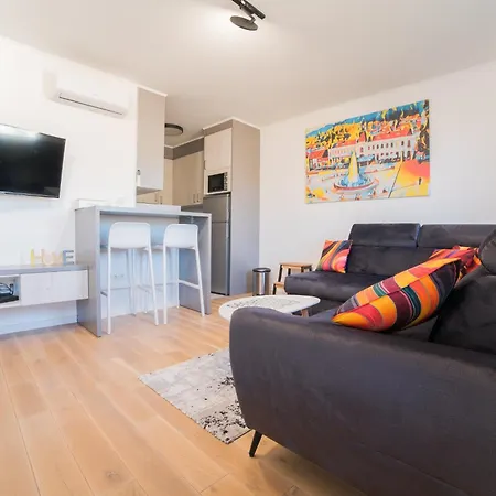 Epicent Apartment *